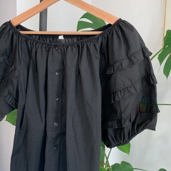 ✨Vintage black peasant blouse made in USA✨ - Picture 3 of 7